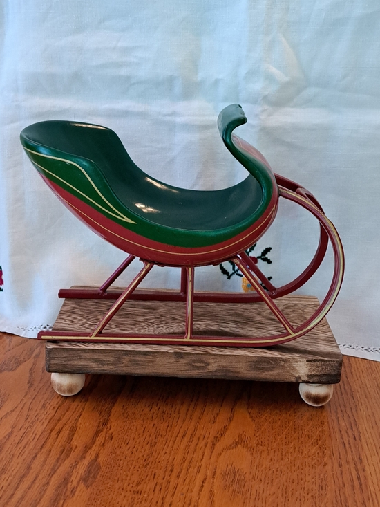 Teleflora Other - Vintage Tele Flora Green and Red Decorative Sleigh
